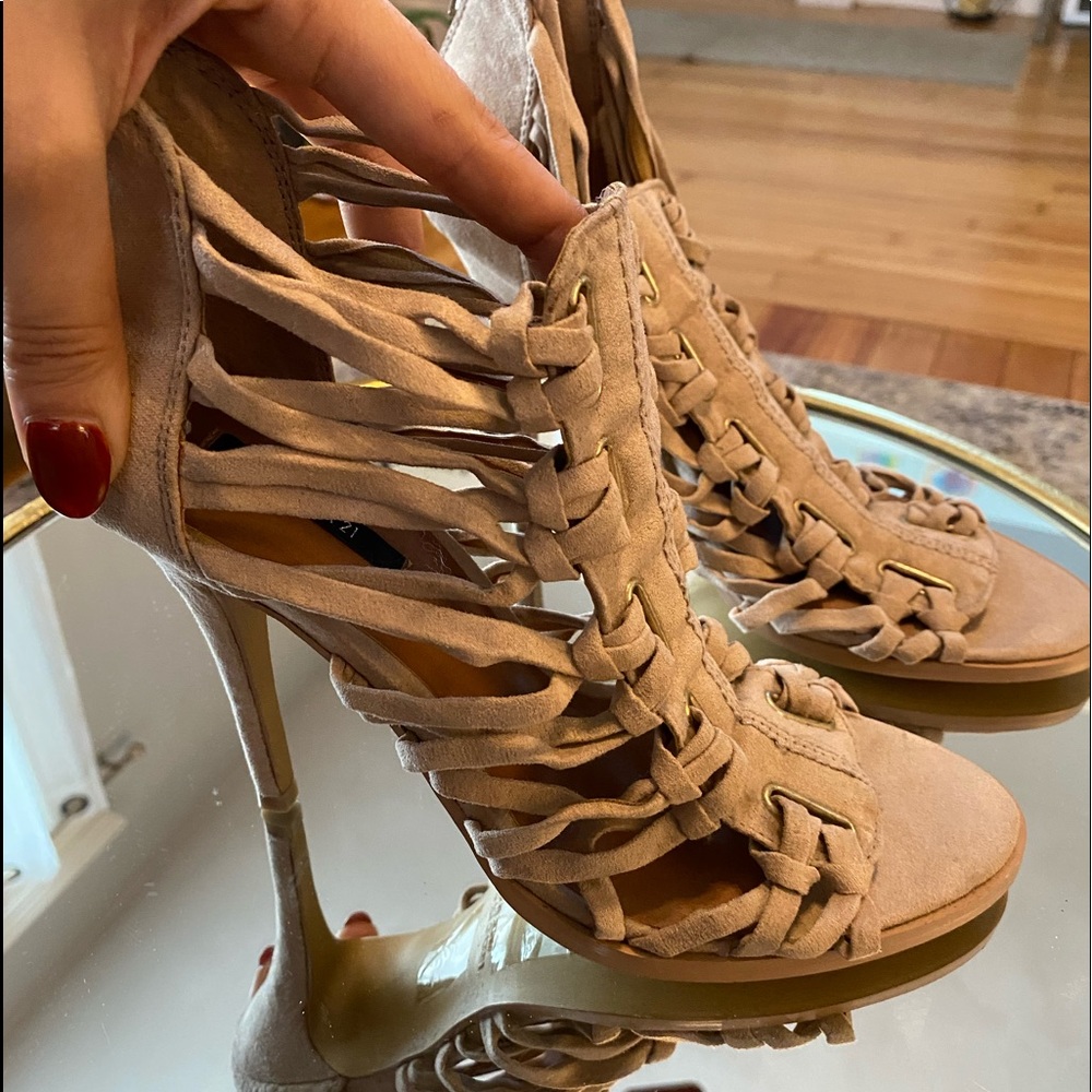 Forever 21: Nude caged heel